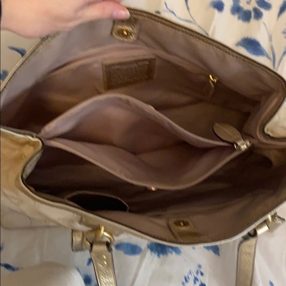 Coach purse - Picture 2 of 4